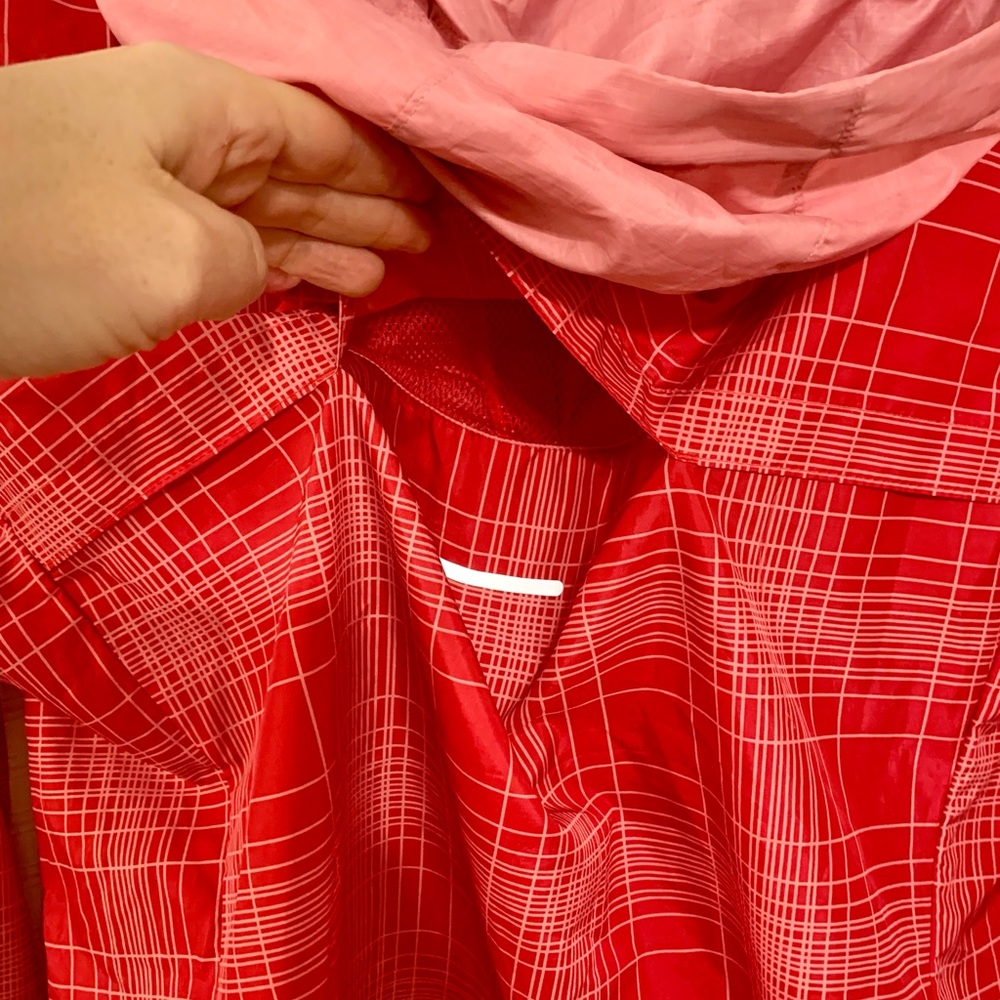 Nike Wind Breaker - Picture 4 of 5